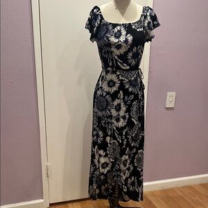 Band of Gypsies Black and White Floral Maxi Dress